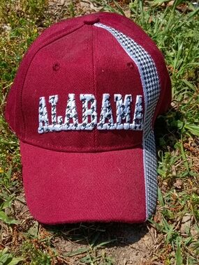 Alabama Embroidered Maroon Baseball Cap